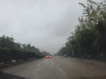 雨季道路