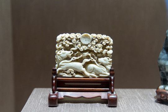 江苏苏州博物馆明代三羊开泰饰板