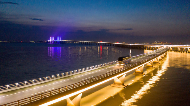 胶州湾大桥夜景