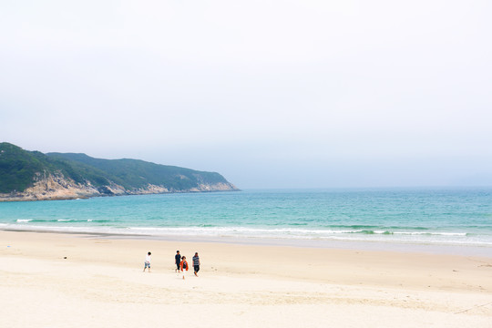 海浪沙滩