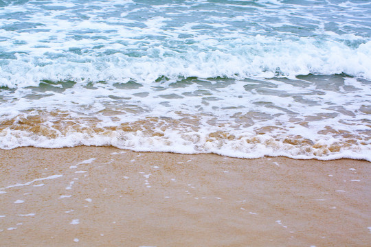 海浪沙滩