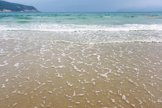 海浪沙滩