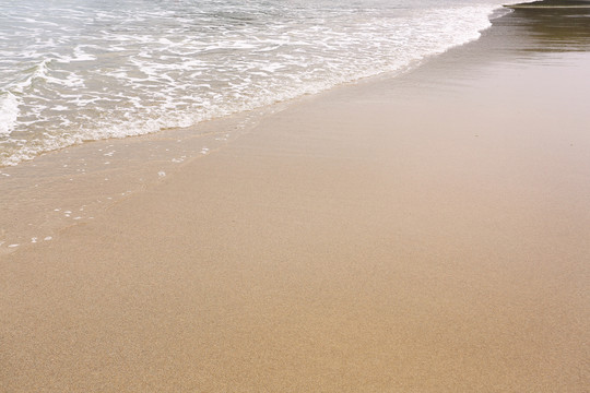 海浪沙滩