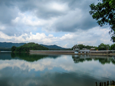 红花湖主坝