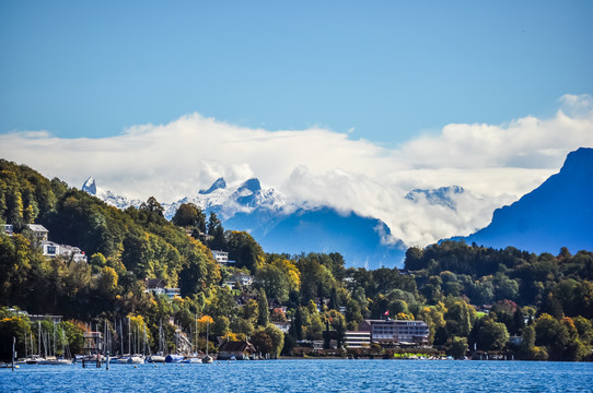 瑞士琉森湖风光