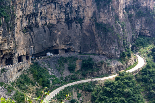 山西晋城锡崖沟挂壁公路