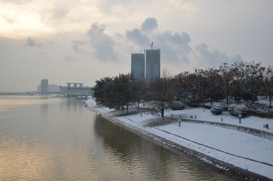 西安灞河雪景
