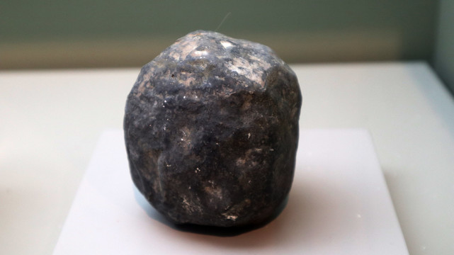 旧石器石球