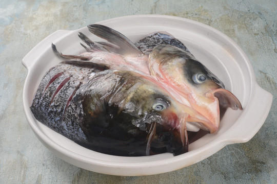 砂锅焗鱼头