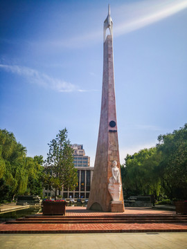西安交通大学腾飞塔雕塑