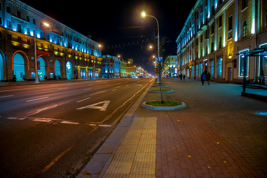 明斯克独立大街夜景