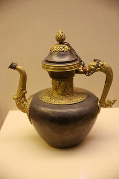 铜酥油茶壶