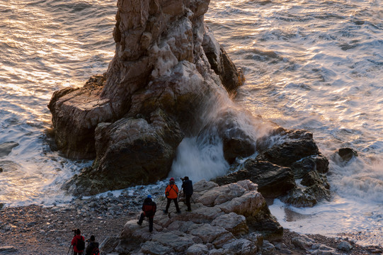 海岛风光大浪淘沙