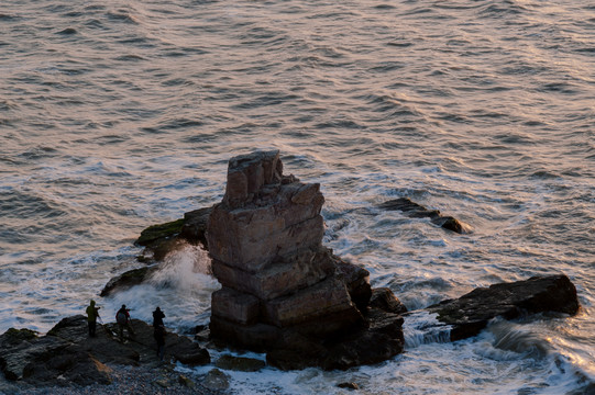 海岛风光大浪淘沙