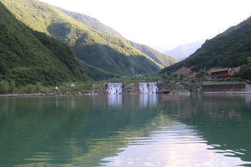 鹅嫚沟