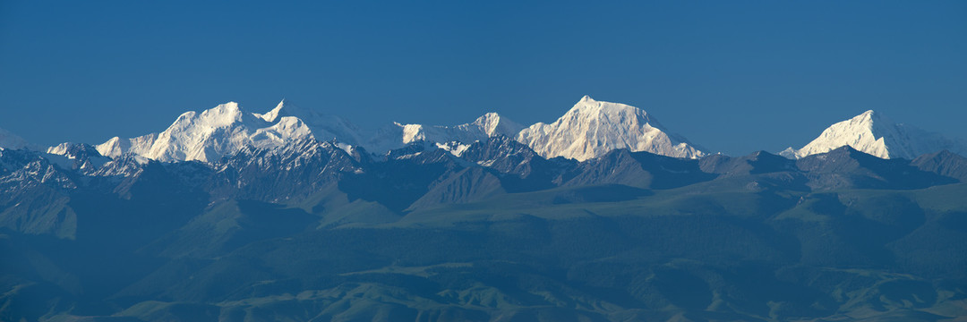 天山