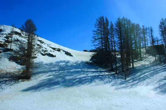 伊乌雪山