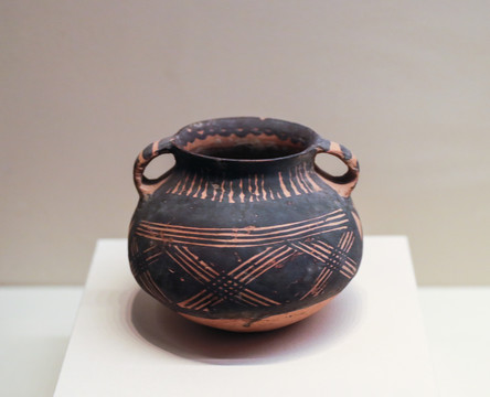 马家窑文化彩陶罐