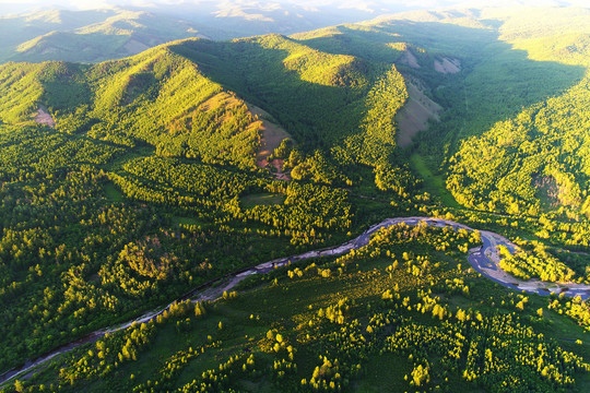 大兴安岭山林河流风景