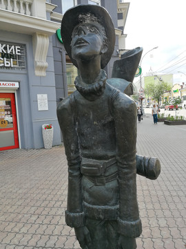 俄罗斯街头雕塑流浪汉