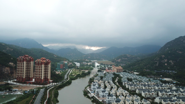 开闸放水