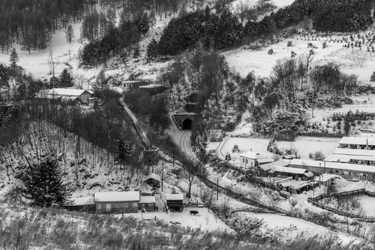 雪后山村