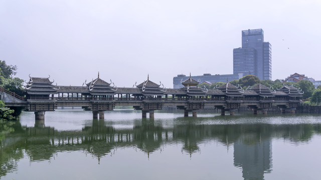 湖南烈士公园风雨桥