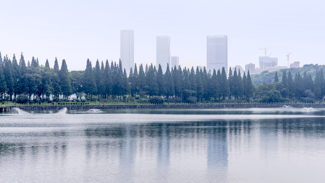 湖南烈士公园湖景