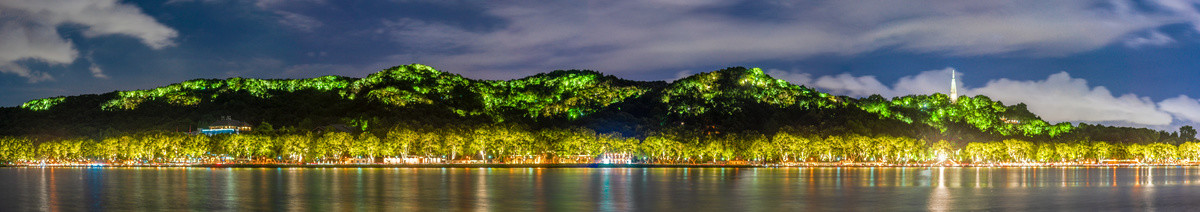 杭州西湖宝石山夜景全景图