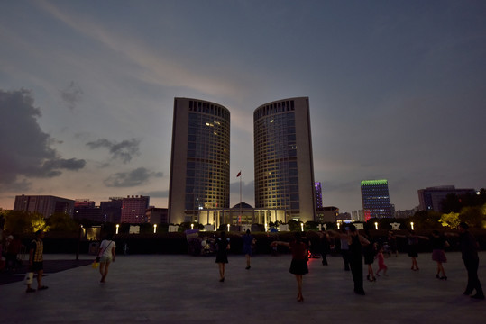 合肥市政府大楼夜景