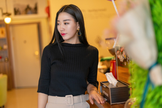 美女人像
