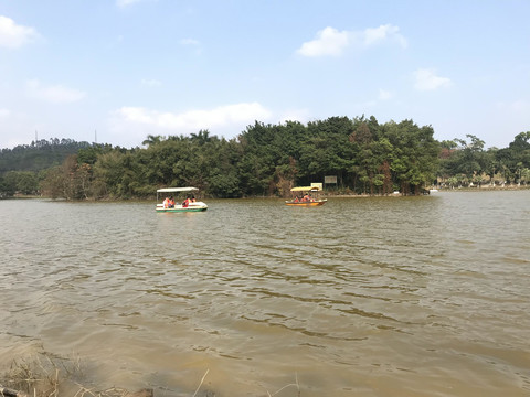 湖水