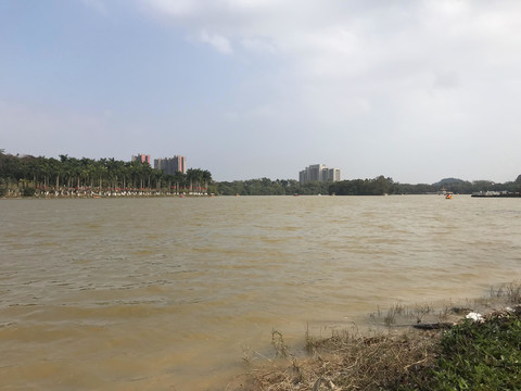 湖水
