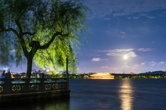 杭州西湖平湖秋月夜景