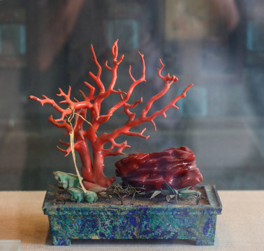 故宫红珊瑚盆景