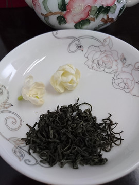 茉莉绿茶