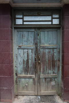 老旧木门