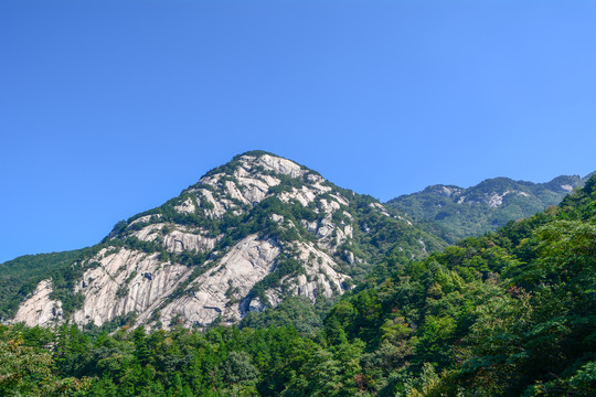 湖北天堂寨国家地质公园夏日风光