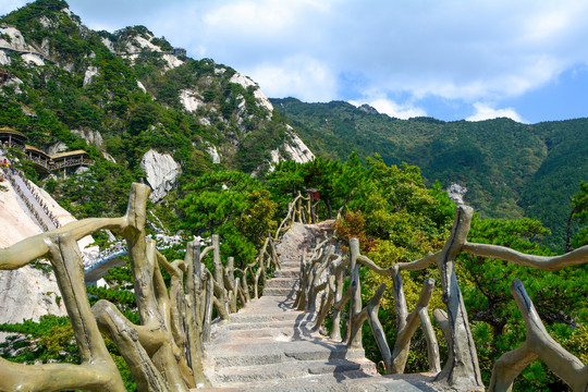 湖北天堂寨国家地质公园夏日风光