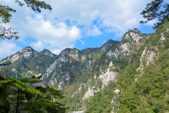 湖北天堂寨国家地质公园夏日风光