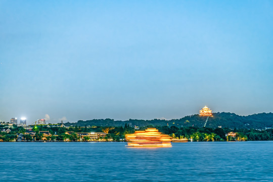 杭州西湖山水与城市建筑夜景