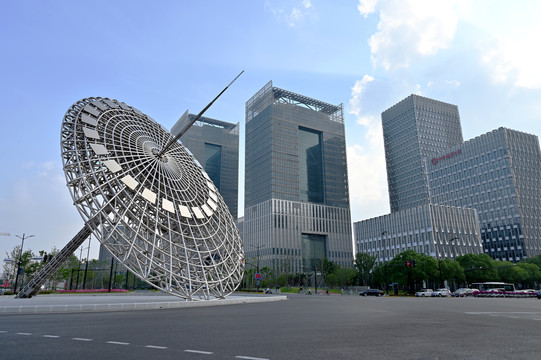 上海浦东世纪广场日晷雕塑及街景