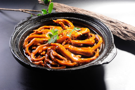 鲍汁鸭掌