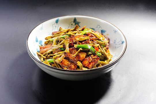 坛子菜炒肉