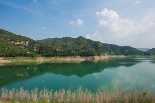 仁河水库景色美