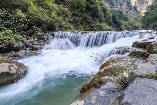 八泉峡