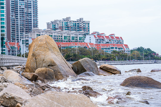 海岸礁石