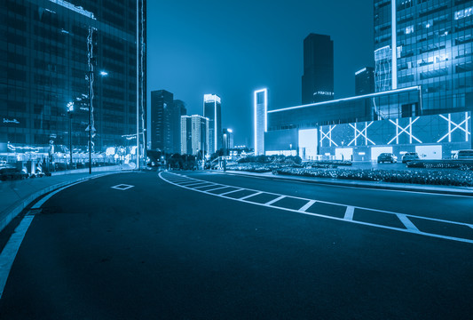 城市道路夜景