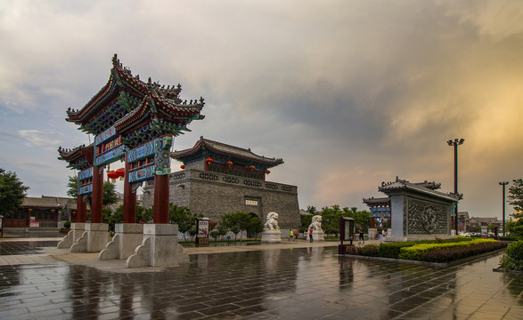 雨后定州崇文街