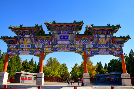 北京地坛牌坊